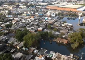 Porto Alegre quer elevar auxílio para R$ 1 mil a famílias afetadas