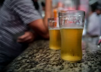 População negra é maior vítima do consumo de álcool no país