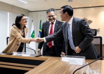 Brasil e China assinam acordo para facilitar comércio bilateral