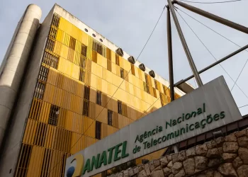 Anatel: X demonstra intenção deliberada de descumprir ordem do STF