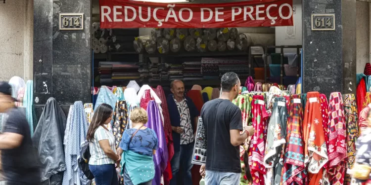 PIB cresce 1,4% no segundo trimestre e fica acima do esperado