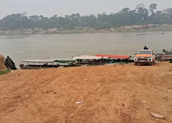 Seca no Rio Madeira e queimadas afetam moradores de Porto Velho
