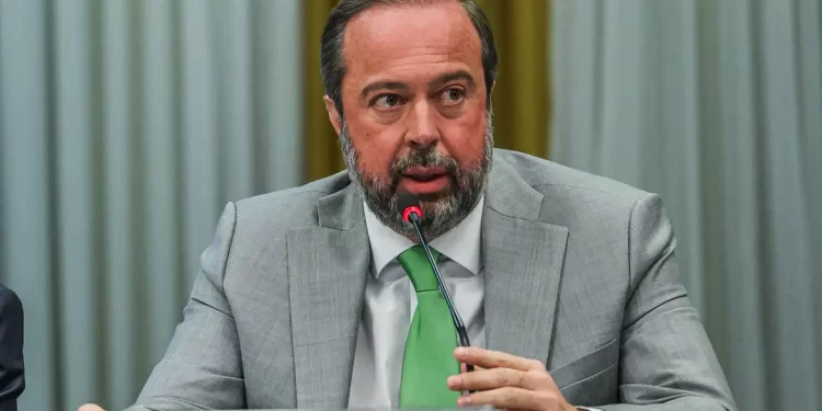 Silveira pede plano de contingência ao Operador do Sistema Elétrico