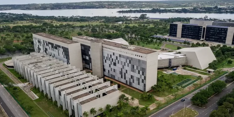 Justiça STJ nega habeas corpus a influenciadora Deolane Bezerra