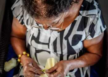 Censo: Brasil tem 160 mil vivendo em asilos e 14 mil em orfanatos