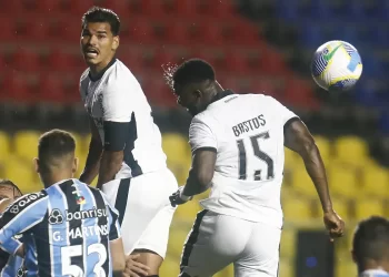 Rádio Nacional transmite jogo do líder Botafogo contra o Grêmio