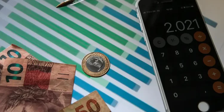 Estimativas do mercado para inflação e PIB permanecem estáveis