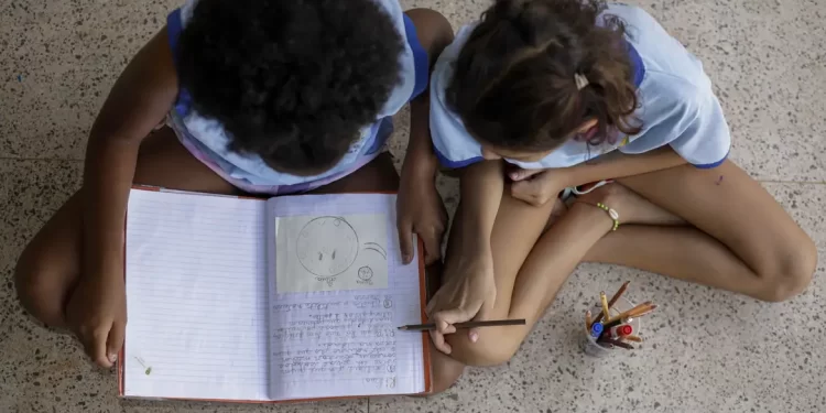 Maioria dos professores já presenciou casos de racismo entre alunos