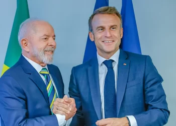 Nos EUA, Lula tem encontros com Macron e Rei da Jordânia