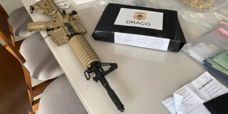 Influenciadores suspeitos de lavar dinheiro do narcotráfico são presos