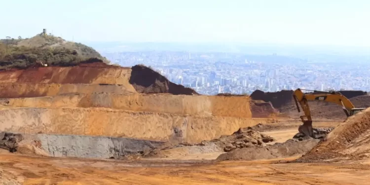 Acordo põe fim às atividades de mineradora em cartão postal de BH