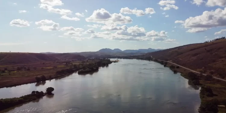 Caso Samarco: ministro diz que R$ 100 bi é o mínimo para acordo