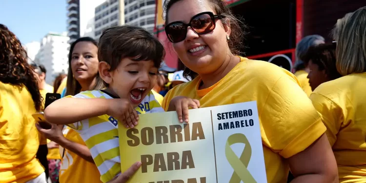 Saúde e Opas lançam guia de prevenção ao suicídio em português