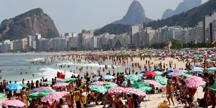 Justiça suspende Operação Verão na orla do Rio de Janeiro