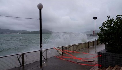 Tufão Yagi deixa 46 mortos no Vietnã e provoca danos em fábricas