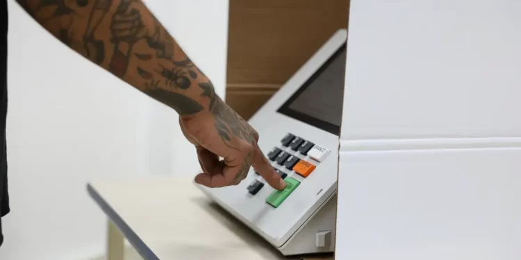 TSE aprova envio de tropas federais para três cidades no segundo turno