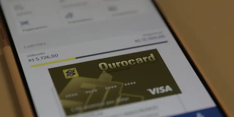 Operação da polícia desarticula esquema de fraudes no Banco do Brasil