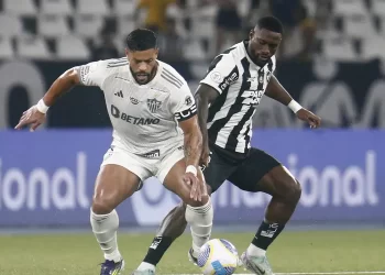 Brasileiro: Bota enfrenta Atlético para manter vantagem na liderança