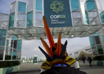 Primeiro dia da COP29 tem poucos líderes e apelo por ação