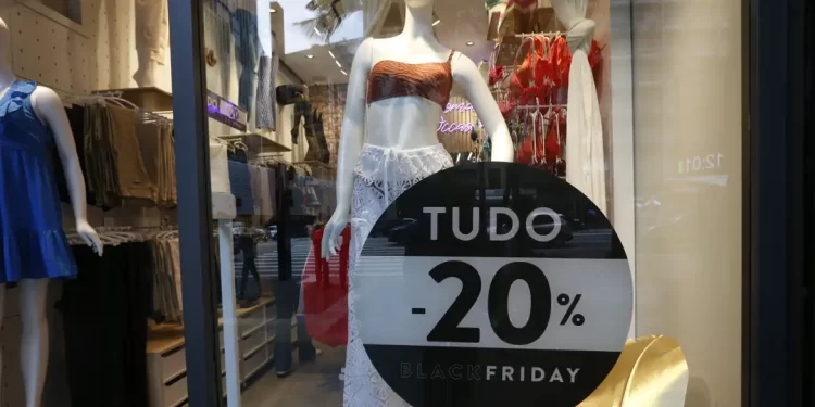 Procon-SP reforça ações de atendimento para a Black Friday