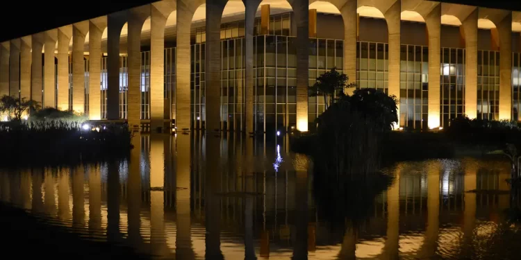 Brasil manifesta preocupação com violência após eleições em Moçambique