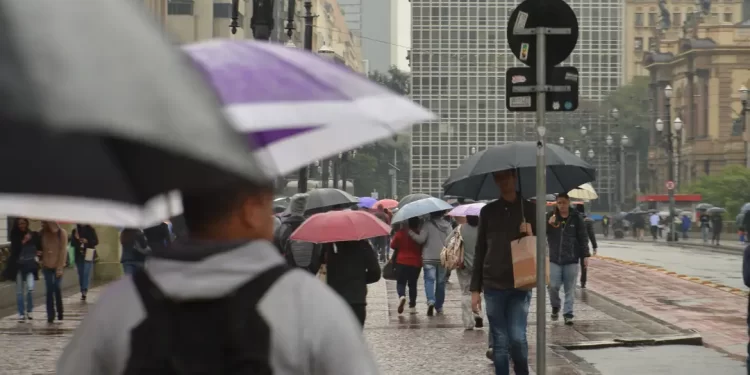 Novembro terá chuvas e calor em excesso em algumas regiões do país