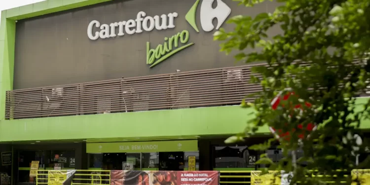 Carrefour pede desculpas e frigorífico encerra boicote ao grupo
