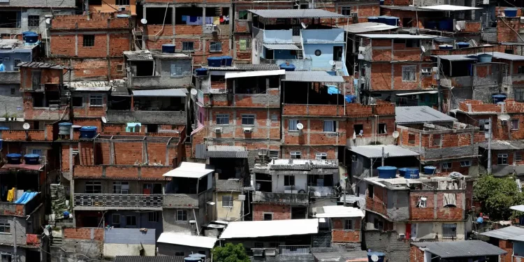 Lula lança programa de urbanização de favelas Periferia Viva