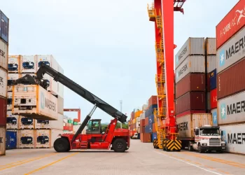 Superávit comercial do Brasil deve chegar a US$ 93,048 bilhões em 2025