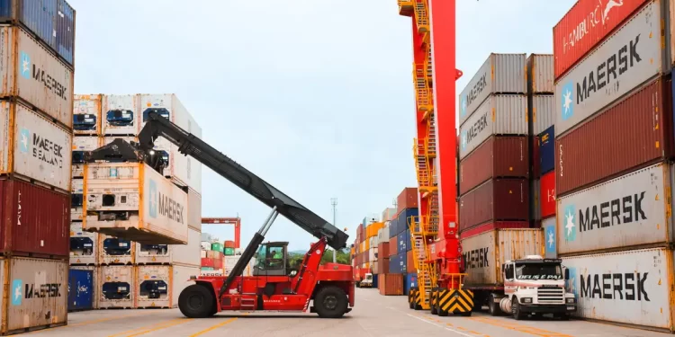 Superávit comercial do Brasil deve chegar a US$ 93,048 bilhões em 2025