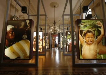 Museu das Favelas reabre com mostras sobre magia e vida em comunidades