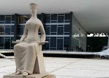 STF nega recurso de Bolsonaro para tirar Moraes do inquérito do golpe