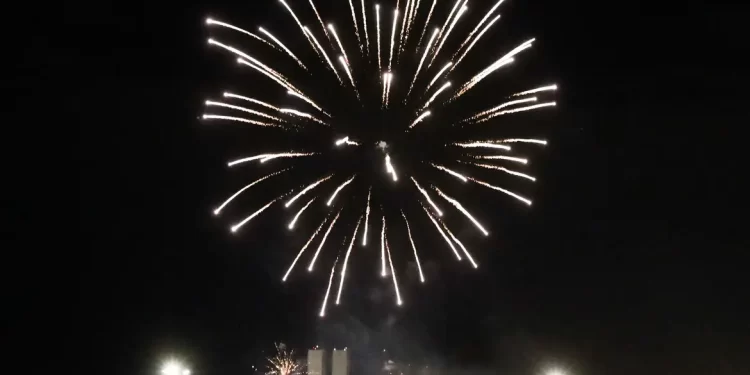 Médicos alertam para acidentes com fogos de artifícios nas festas