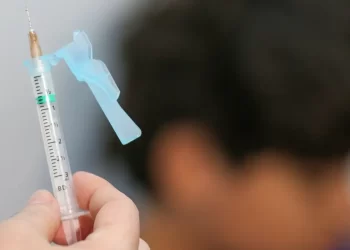 Menos de 20% do público-alvo no DF foi imunizado contra a dengue