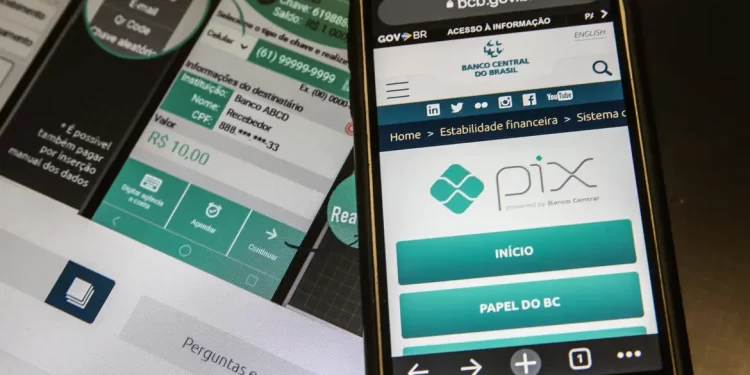 Transações via Pix caem em relação a dezembro, mas crescem em 12 meses