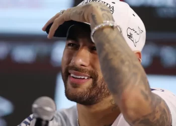 Neymar diz que retorna ao Santos para voltar a ser feliz
