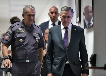 Polícia de SP apresenta novo sistema de câmeras corporais ao STF