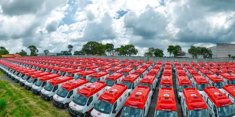 Lula entrega 789 novas ambulâncias para a frota do Samu