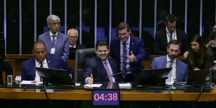 Congresso aprova novas regras para pagamento de emendas parlamentares