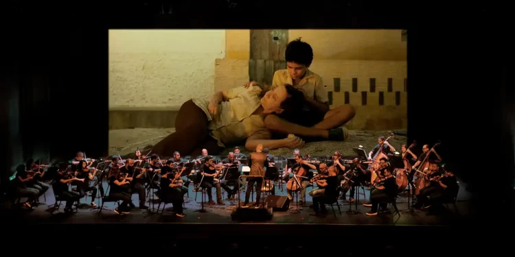 Exibição de Central do Brasil será acompanhada por orquestra no Rio