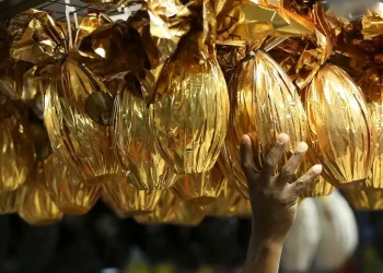 Páscoa: entenda a transição de ovos decorados para ovos de chocolate
