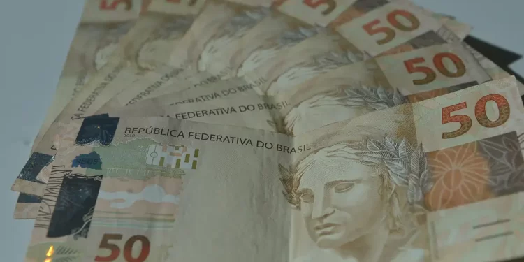 Mercado financeiro reduz previsão da inflação para 5,57%