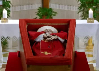 Papa Francisco: velório aberto começa amanhã, funeral será no sábado