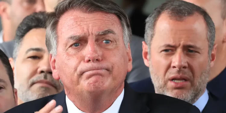 Golpe: após live na UTI, STF intima Bolsonaro em hospital de Brasília