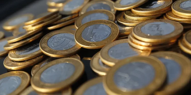 Google reexibe conversor de real para outras moedas após quatro meses