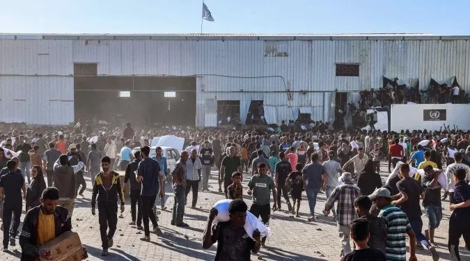 Gaza: Desespero, mortes e caos em invasão a armazém da ONU