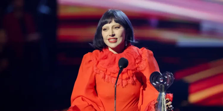 Lady Gaga: Bombeiros pedem que público não entre no mar à noite