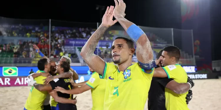 Brasil chega à decisão da Copa do Mundo de beach soccer