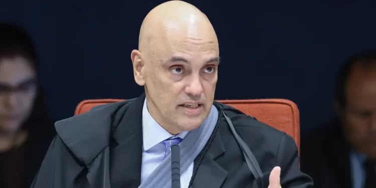 Moraes vota para tornar réus 10 acusados pela trama golpista