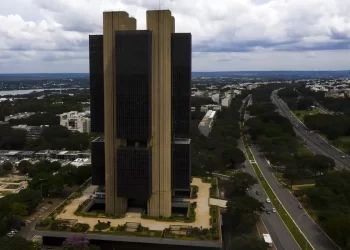Copom deve elevar Selic em 0,5 ponto na reunião desta quarta
